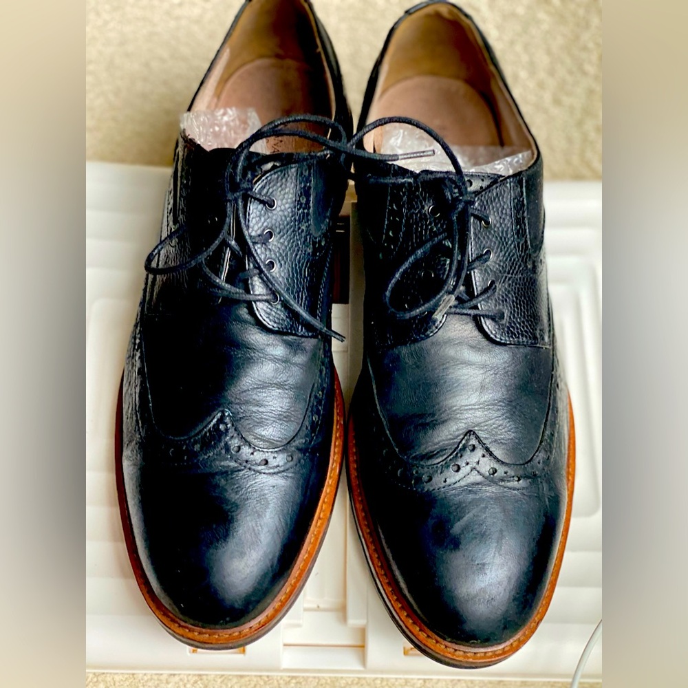 banana republic wing tip dress shoes